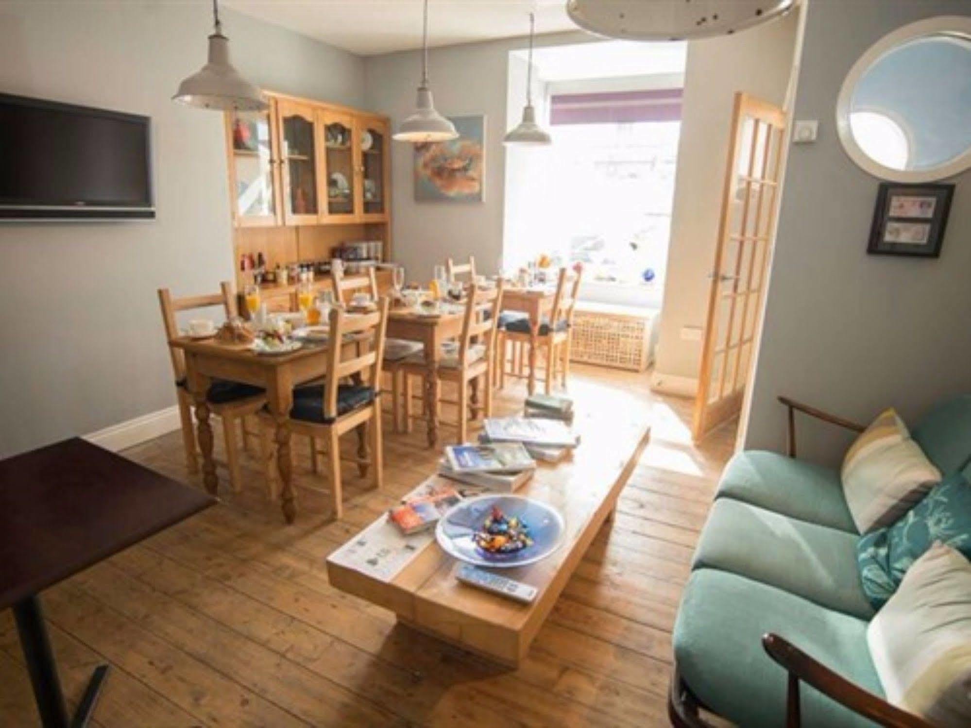 Farne Island Rooms Сихаузес Экстерьер фото
